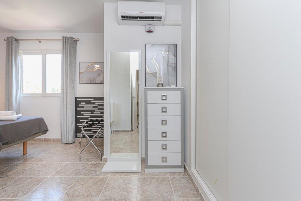 Presidential Suite Villamartin Plaza Av Brisas 67 Alicante Buitenkant foto